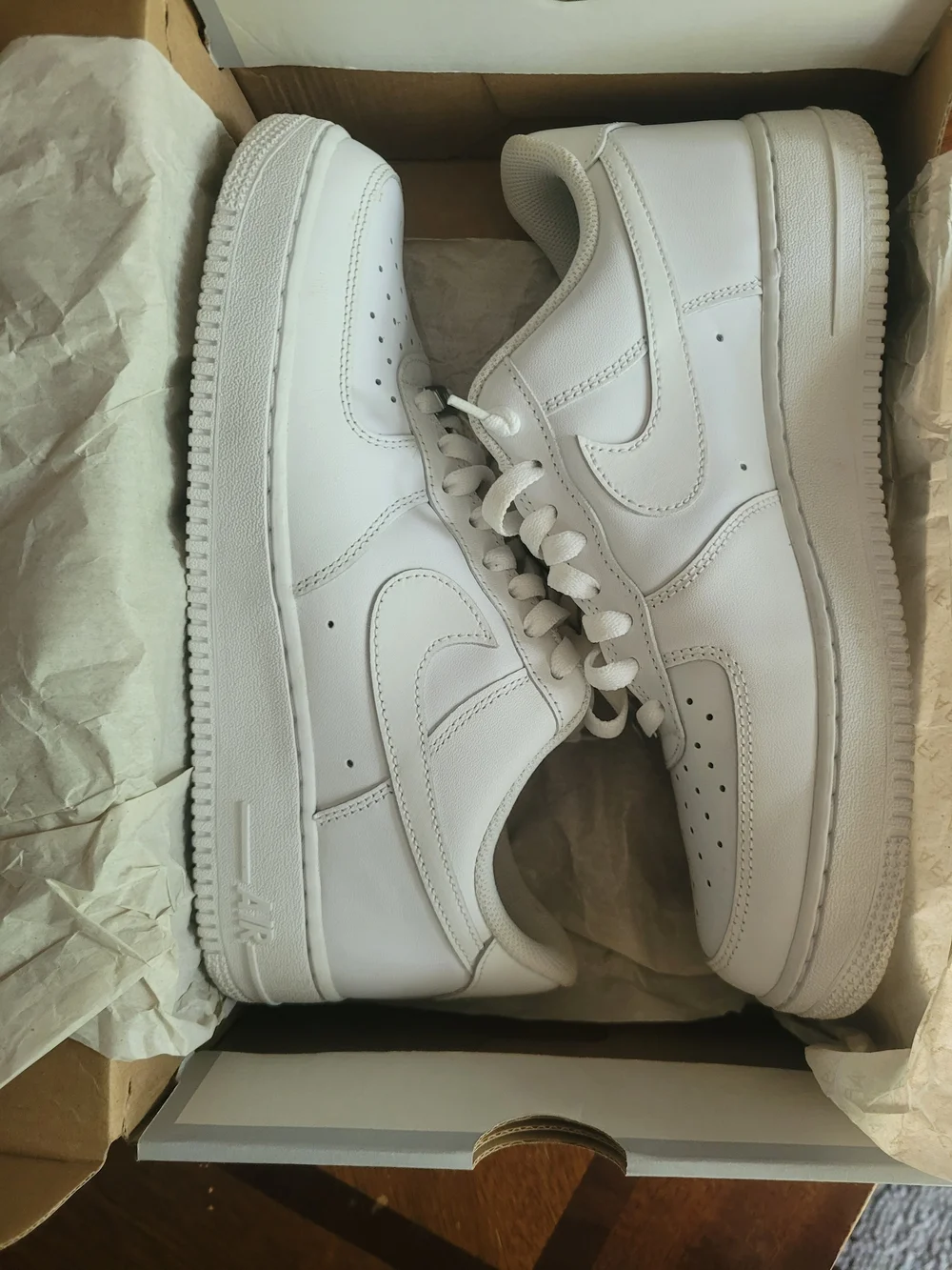 Nike White Men’s Air Force 1 Low Athletic Shoes Size 10